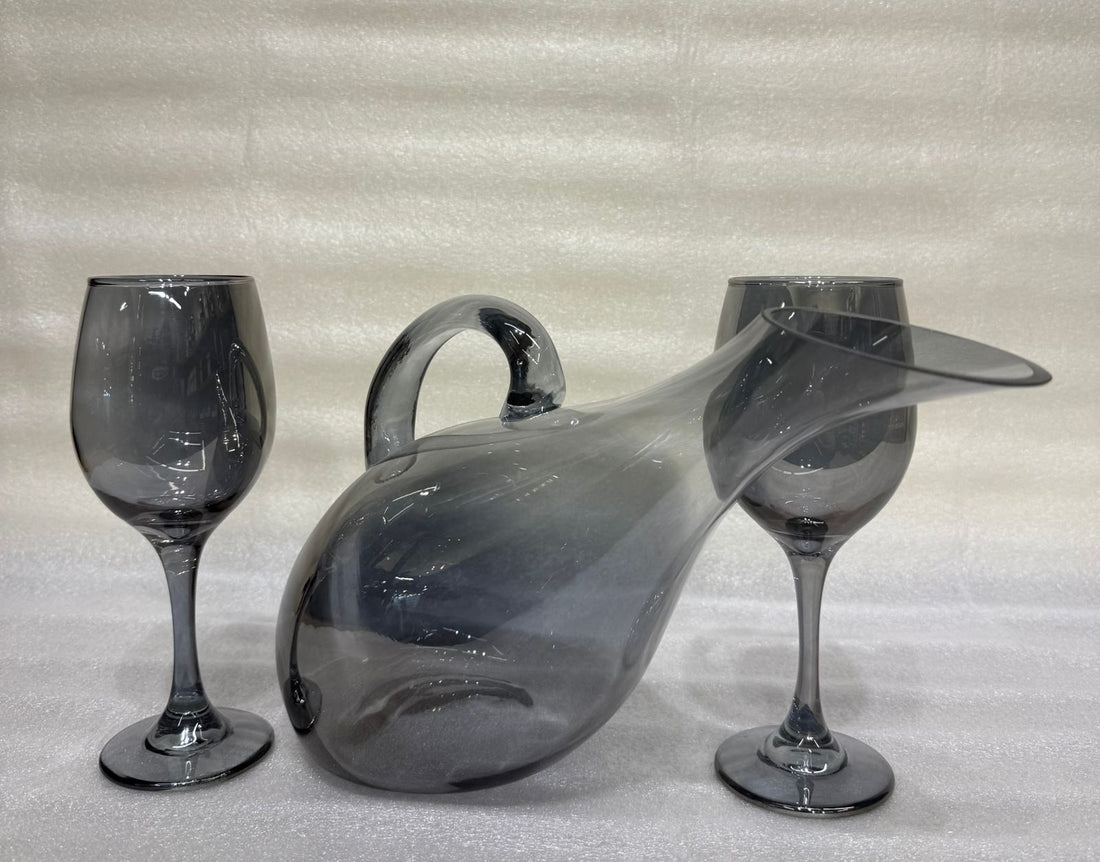 Smoky Elegance: Smoke-Tinted Glass Jug and 6 Wine Glass set
