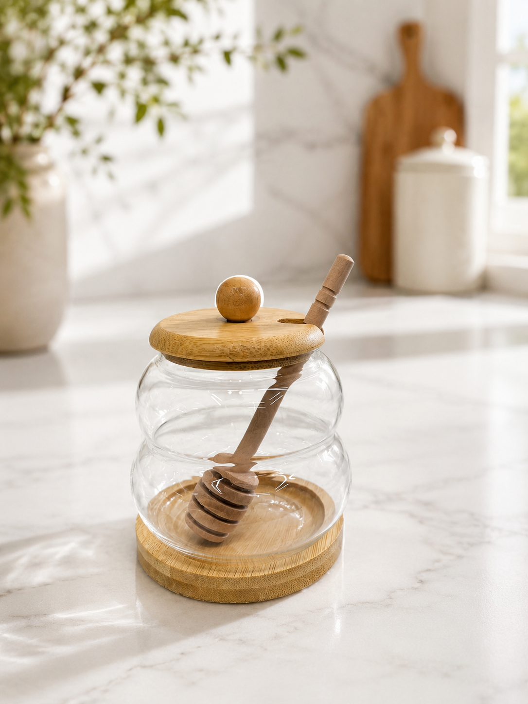 Elegant Glass Honey Storage Container with Wooden Dipper Stick