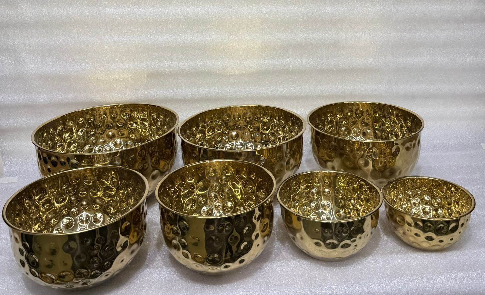 Premium 7-Piece Hammered Gold Metal Nesting Mixing Bowl Set